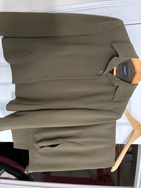 Jones New York Olive Green Women's Pantsuit Jacket